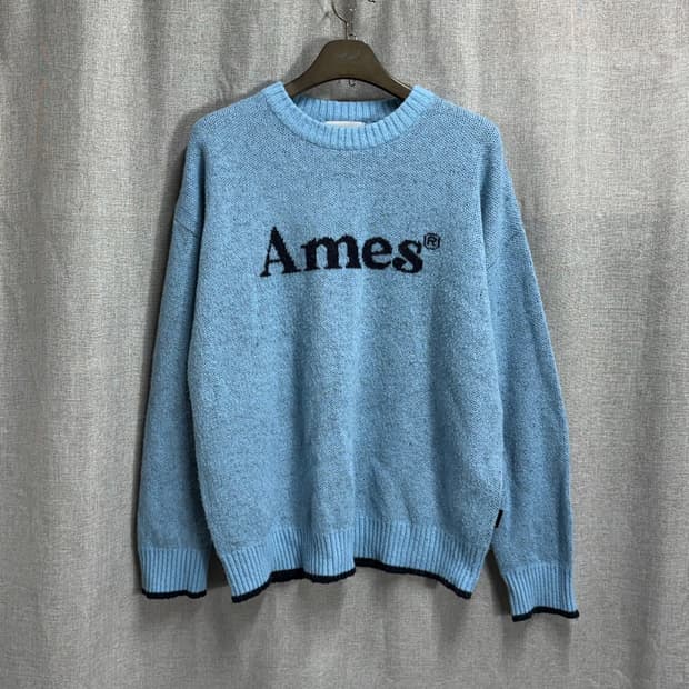 [FREE] Ames 아메스 로고 니트 스웨터 하늘색
