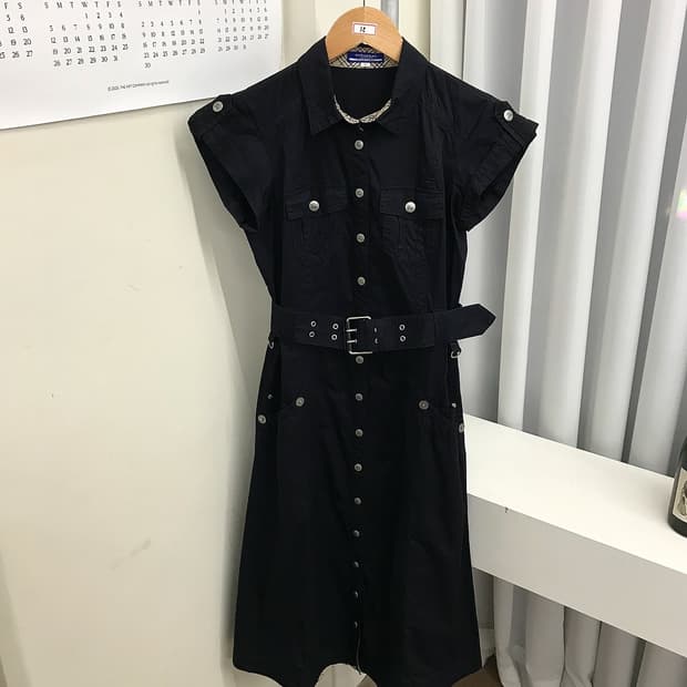 버버리 백로고 은장 벨트 원피스