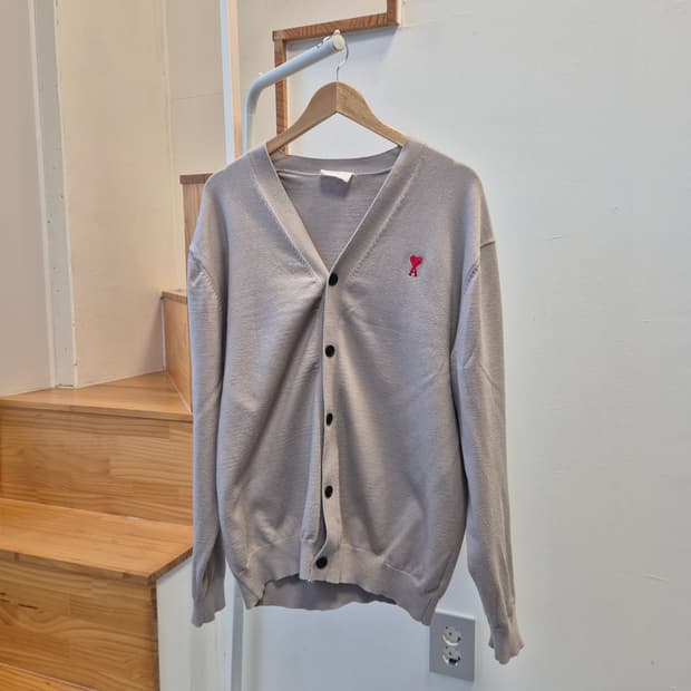 아미 라이트그레이 가디건 