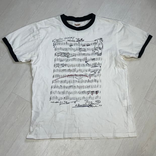 캐피탈 텐지쿠 링거티셔츠 악보프린팅