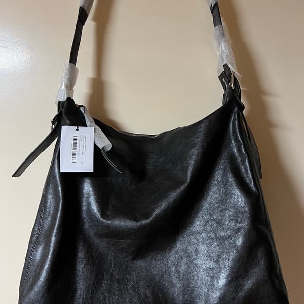 르메르 벨티드 호보백 다크초콜릿 새제품