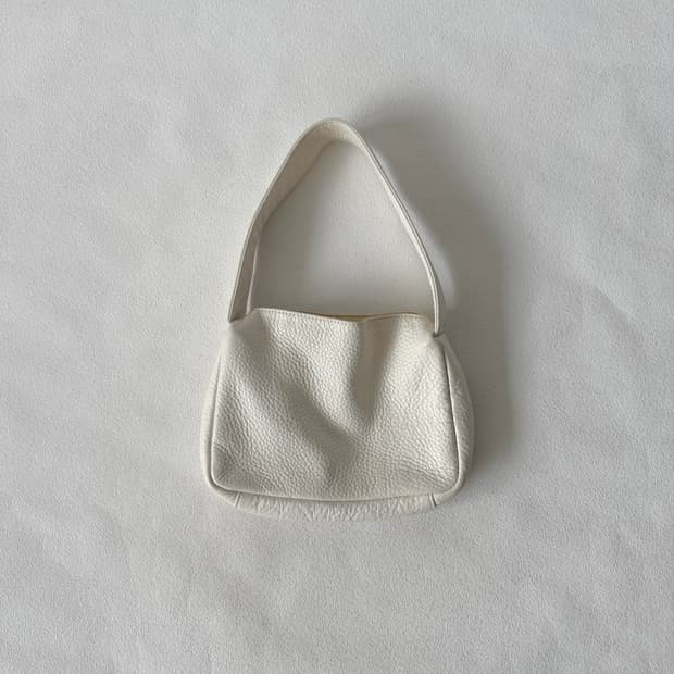 마르디메크르디(MARDI MERCREDI) 레더 숄더백