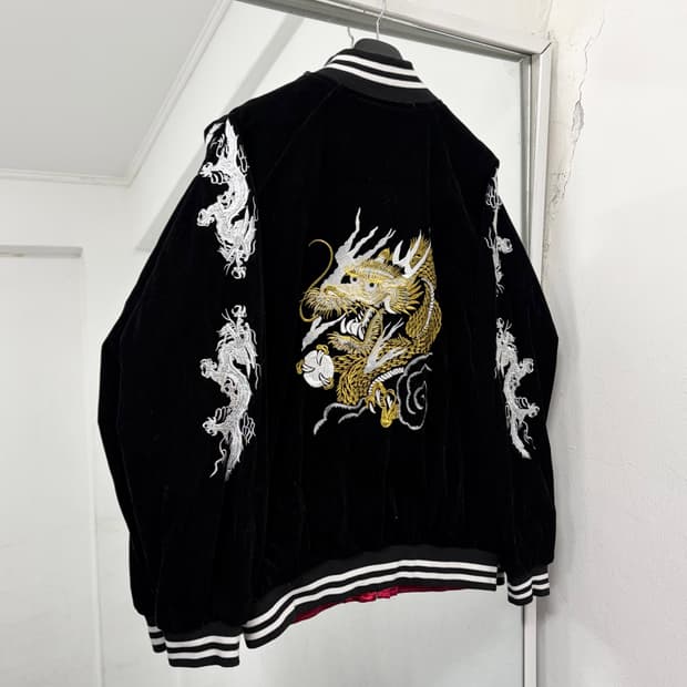 리버시블 벨벳 자수 스카쟌 자켓