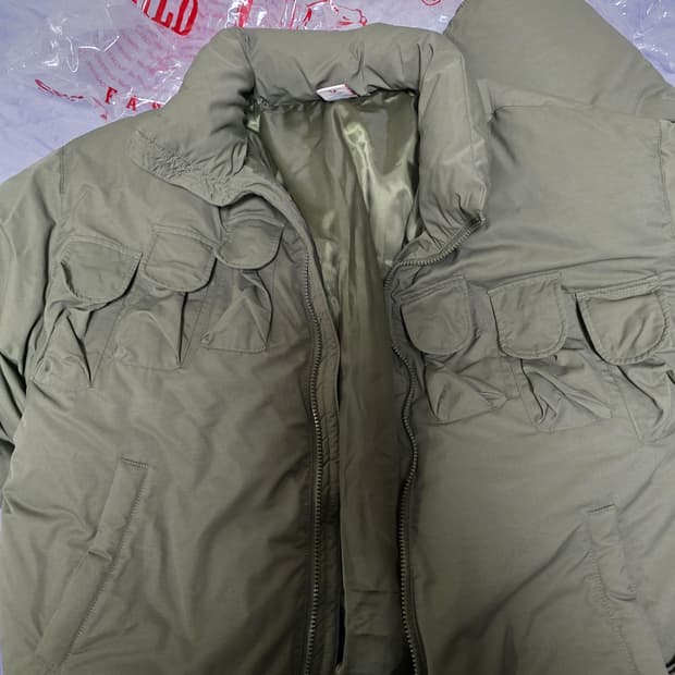 트루릴리젼 불렛 포켓 점퍼 카키