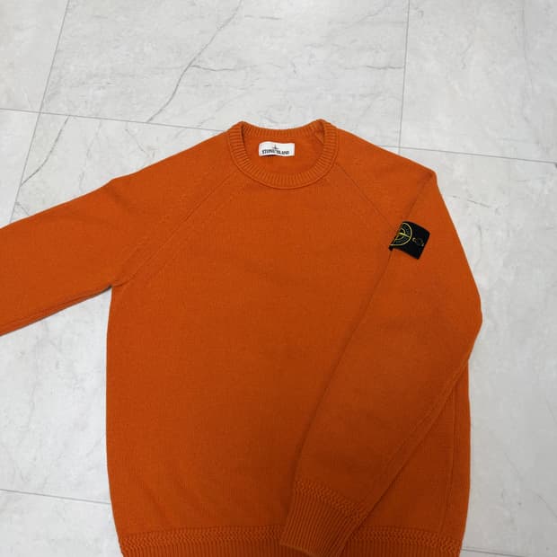 스톤아일랜드 니트 M (새상품급)