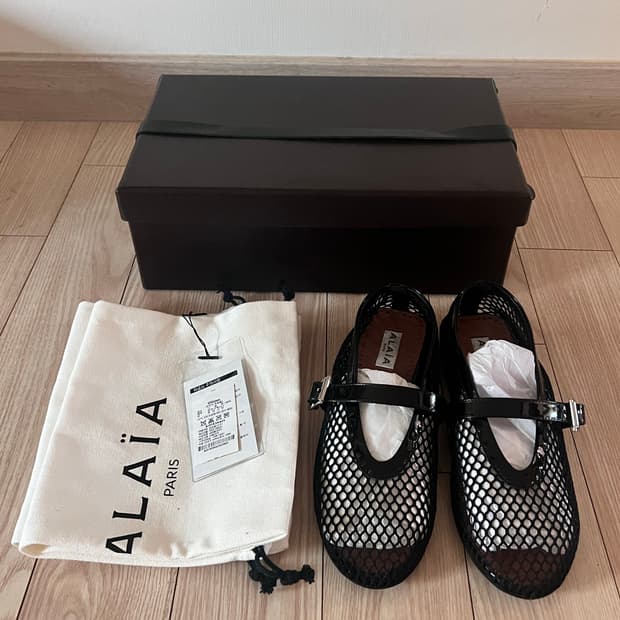 알라이아 피쉬넷 플랫슈즈