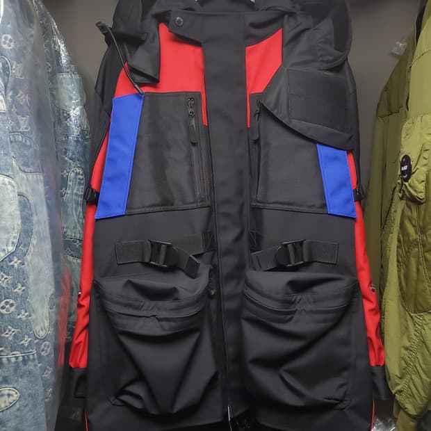 버버리 익스클루시브 멀티포켓 다운파카