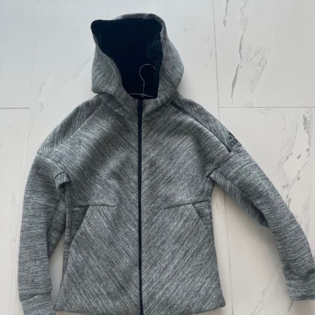 아디다스 zne 로드 트립 후디