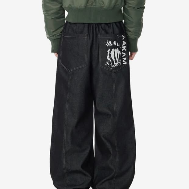 아캄 Knee Pin-tuck Printed Denim Pants