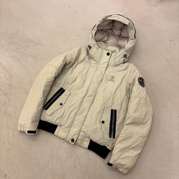 블랙야크 덕다운 아이보리 패딩