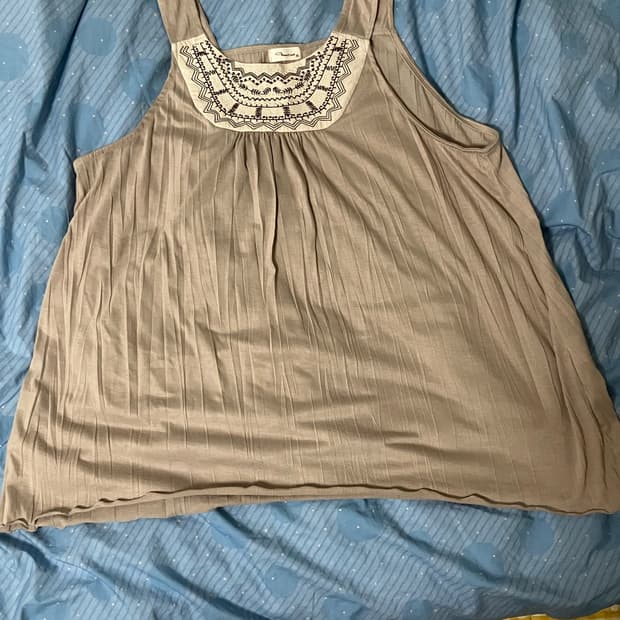 Vintage beige shirred sleveless