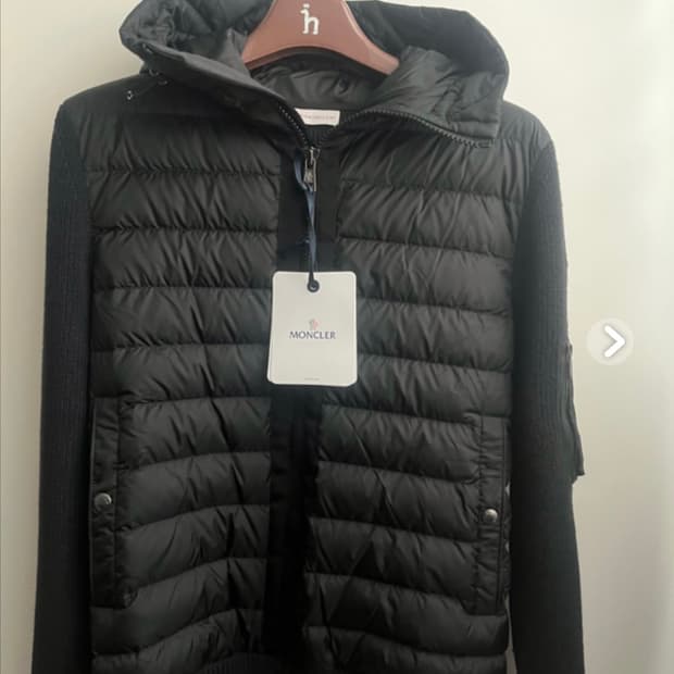 (새상품)24년식 몽클레어 김현우 니트패딩L팝니다