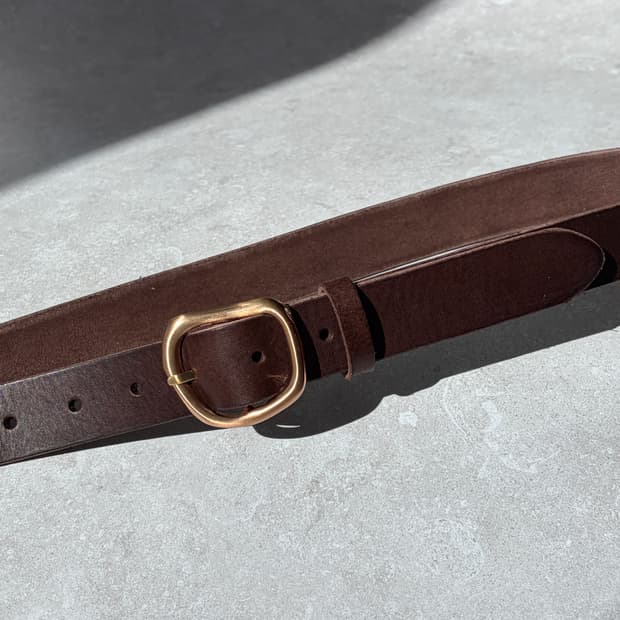 Oribell 커브드 24k 골드플레이트 버클 볼드 베지터블 소가죽 벨트