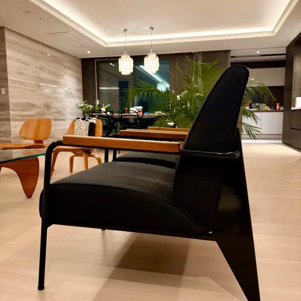 비트라 장 프루베 암체어 vitra prouve