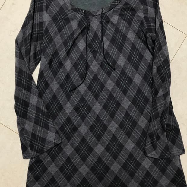 빈티지 체크 롱티셔츠 슈가슈가룬깔시