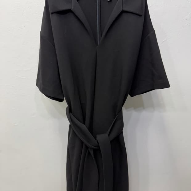 정품) COS 코스 블랙 벨트 점프수트 M