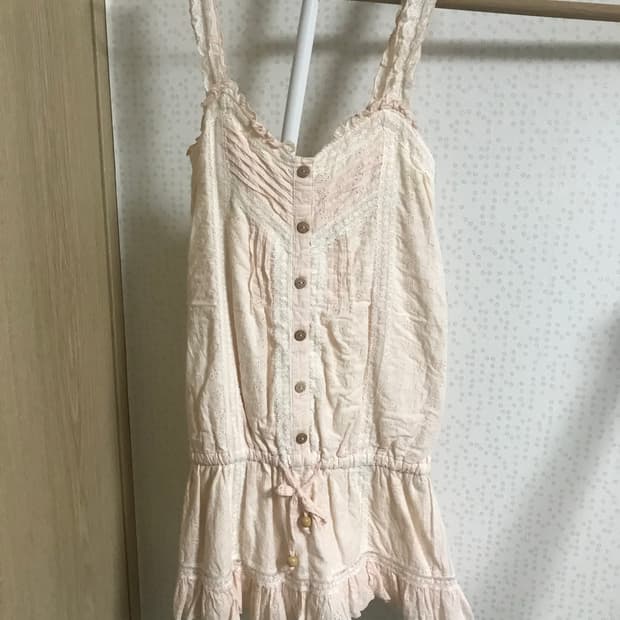 휘귀) 너드 점프수트 캉캉 프릴 레이어드 반팔 로걀탑 갸루 발레코어