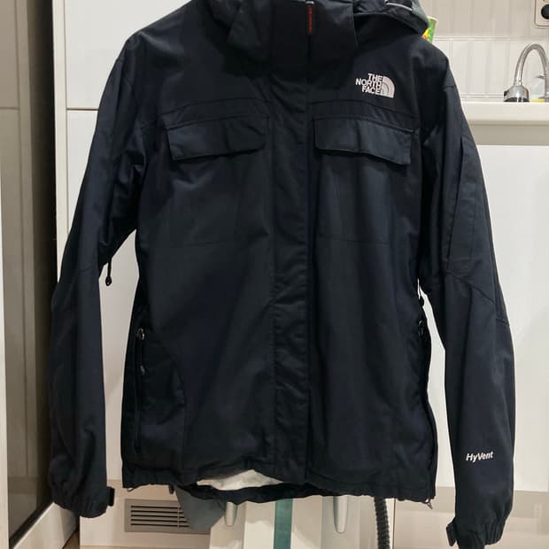 노스페이스 HyVent 바람막이 블랙 90