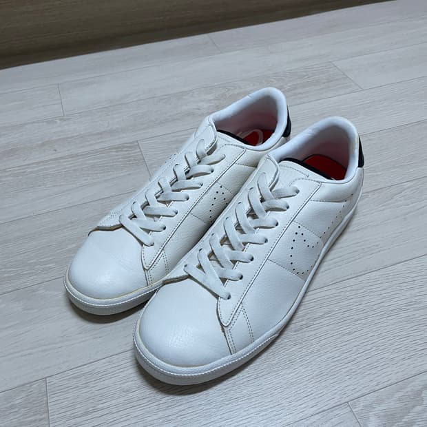 나이키 프라그먼트 테니스 클래식