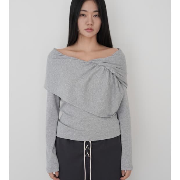 피브스피브스 드레이프 롱 슬리브 탑