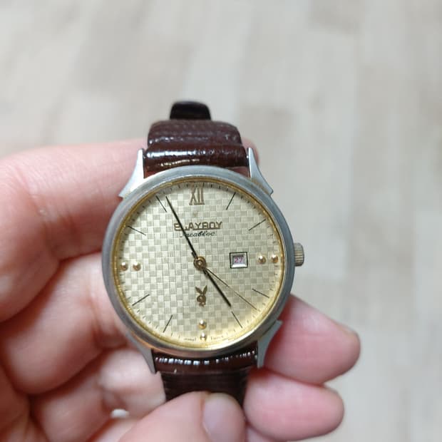 플레이보이 수동시계