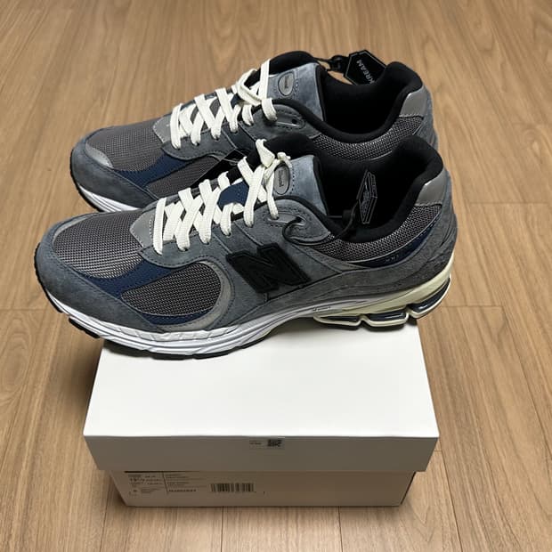 285 뉴발란스 x JJJ자운드 2002R 스톰블루
