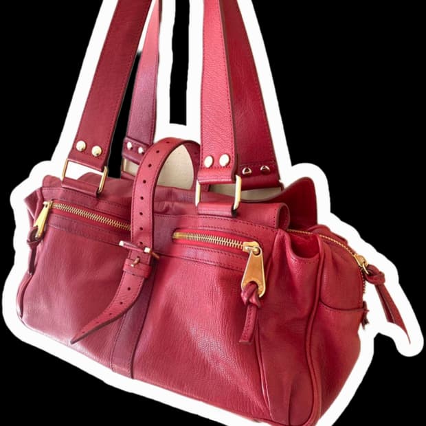 멀버리 레드 가죽 토트백