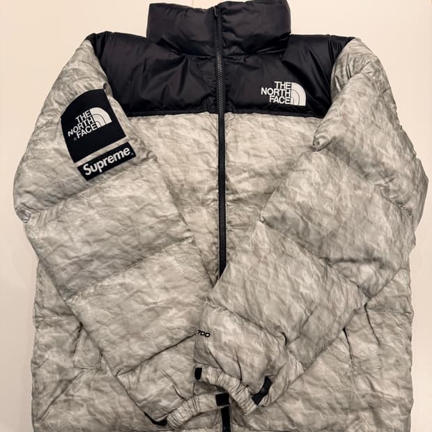 슈프림 노스페이스 페이퍼 프린트 눕시 자켓