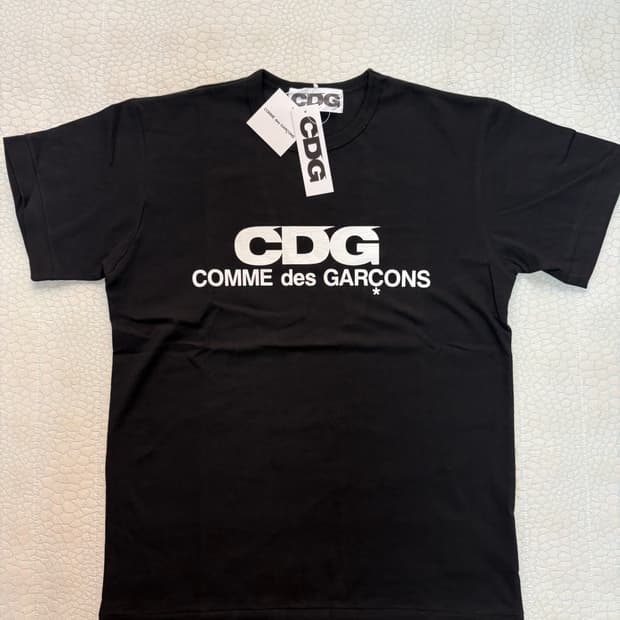 꼼데가르송 CDG 반팔 새상품