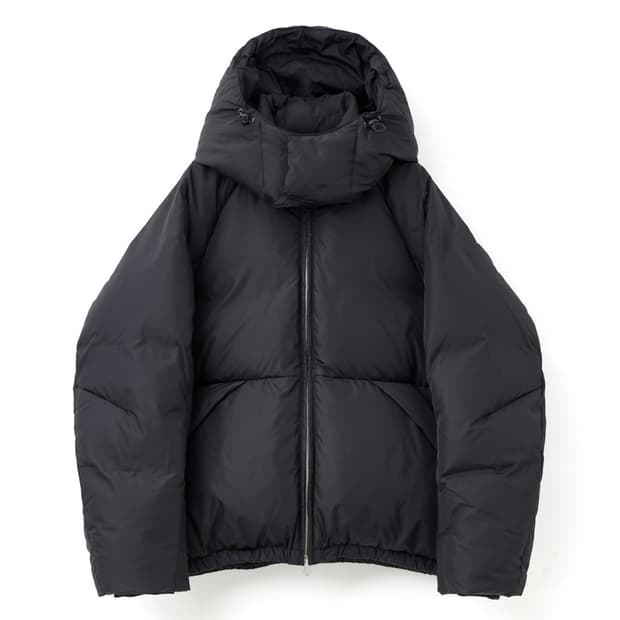 해칭룸 헤비 구스다운 푸퍼 패딩 2사이즈입니다.