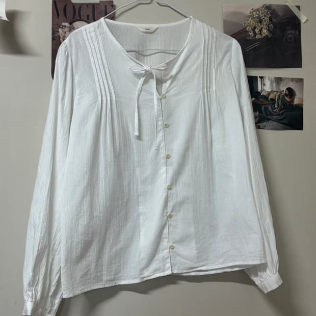 화이트 셔츠 블라우스