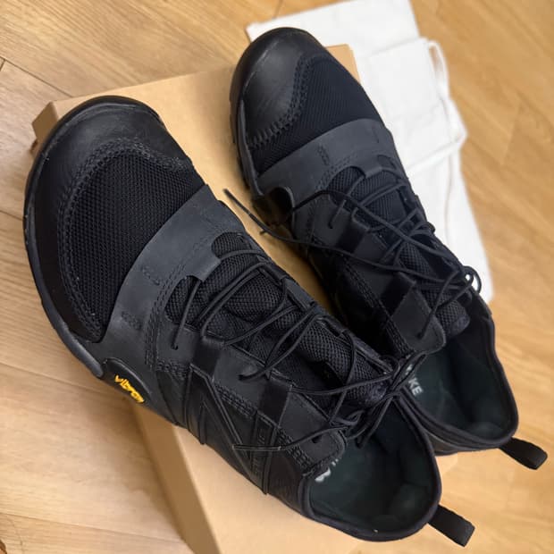 이세이미야케x뉴발란스 mt100 eu42.5/270