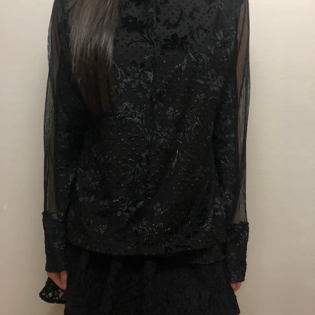 빈티지 블랙 플라워 시스루 탑