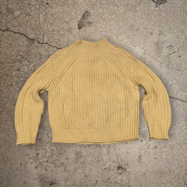 GU 래글런 모크넥 니트 스웨터