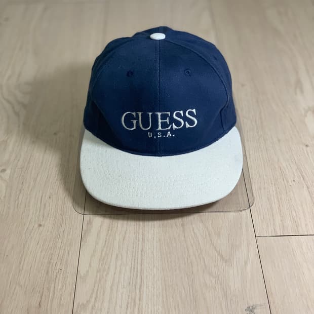 빈티지 GUESS USA 자수 볼캡 모자