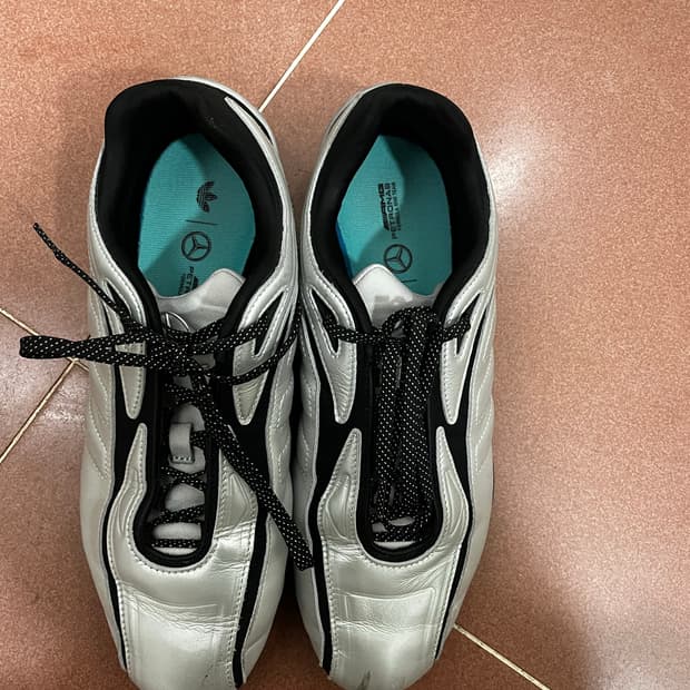 메르세데스x아디다스 스니커즈
