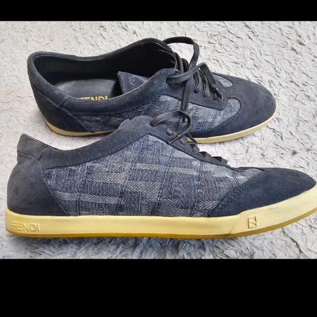정품 펜디 여성스니커즈 36사이즈