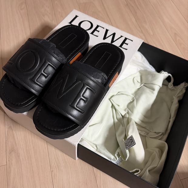 로에베 여성 슬리퍼