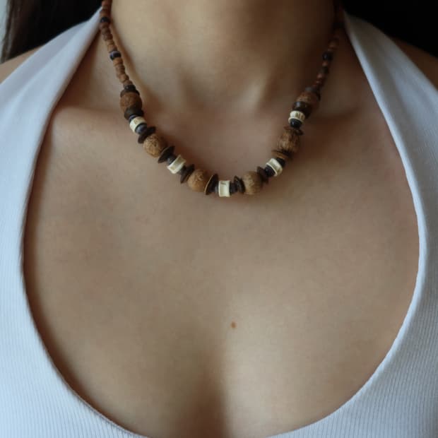 mixed wood bead necklace