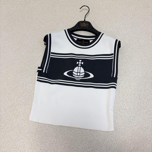 비비안웨스트우드 ORB 로고 니트 베스트 