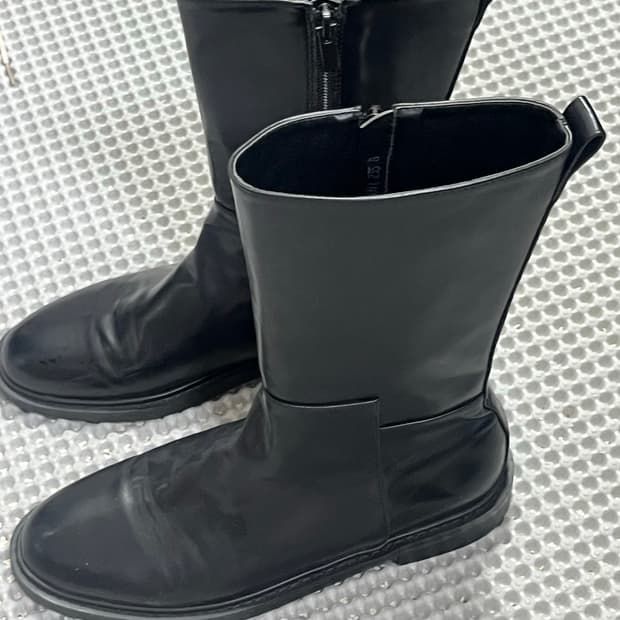 아뜨랑츠 부츠 235