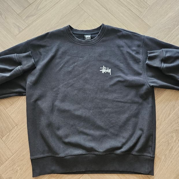 스투시 베이직 크루넥 2023