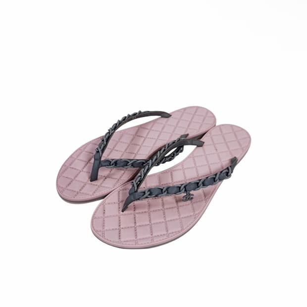 [37] 샤넬 여성 코코 비치 체인 스트랩 플랩 샌들 핑크 G30880