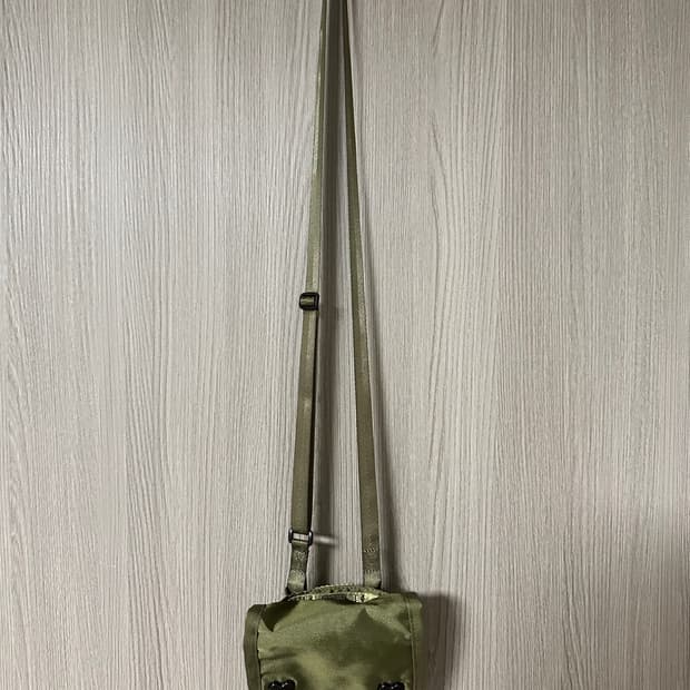 휴먼메이드 미니 숄더백