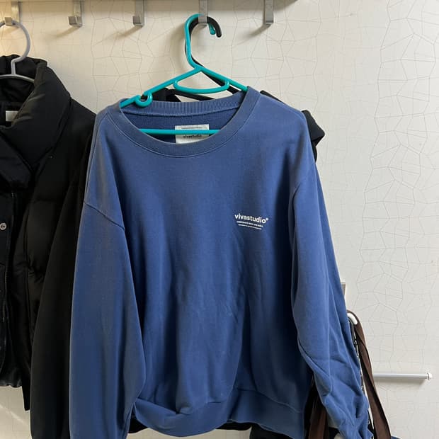 비바스튜디오 맨투맨