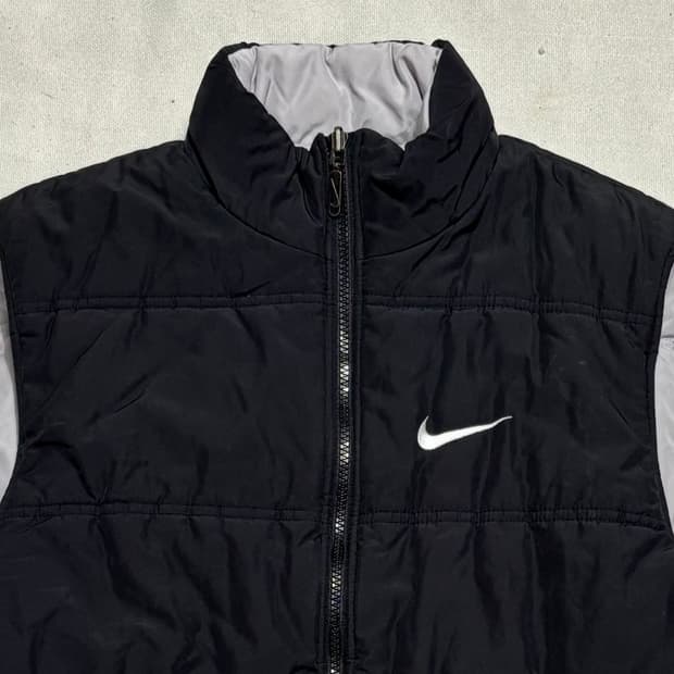 M 나이키 리버시블 블랙 그레이 패딩 베스트