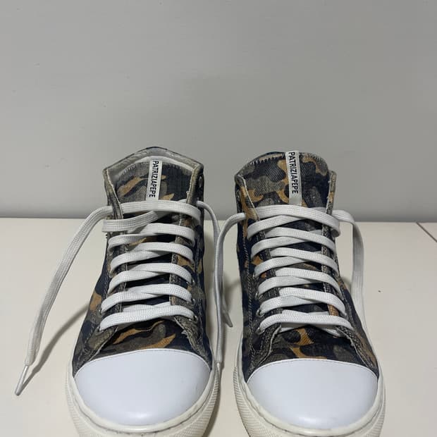 PATRIZIA PEPE 카모 하이탑 스니커즈 38