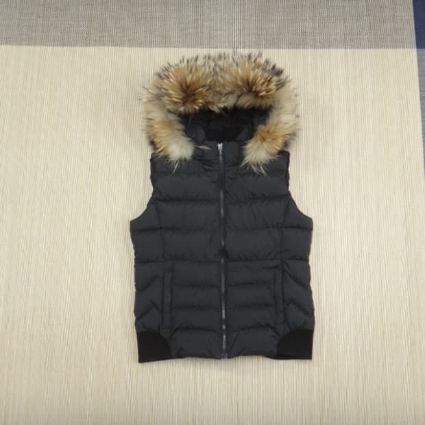 (95) 헤지스 골프 여성 라쿤후드 구스 패딩 베스트