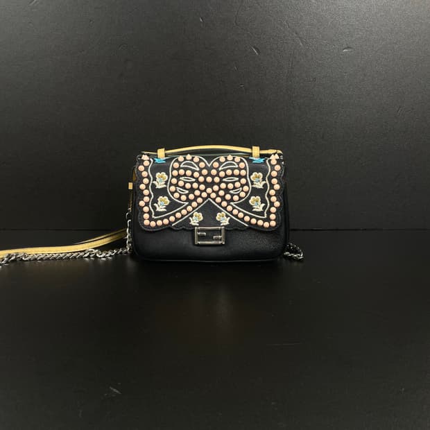 FENDI 펜디 더블 바게트 스터드 보우 마이크로 숄더백