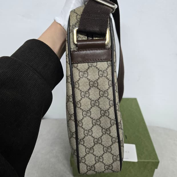 [보증서 정품] 구찌 시그니처 메신저 숄더백